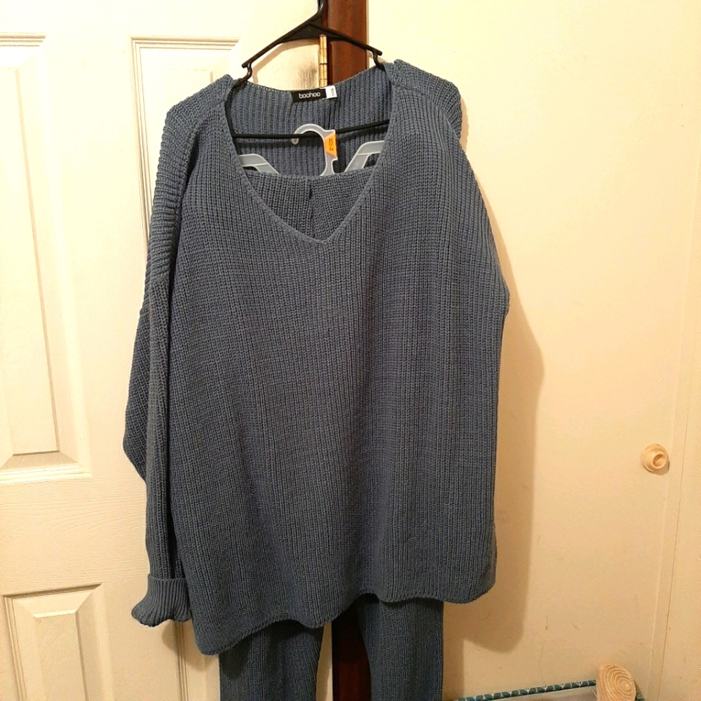 Blue sweater set